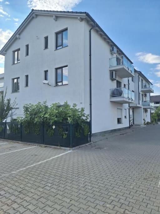 Braytim Residence Free Private Parking Giroc Εξωτερικό φωτογραφία